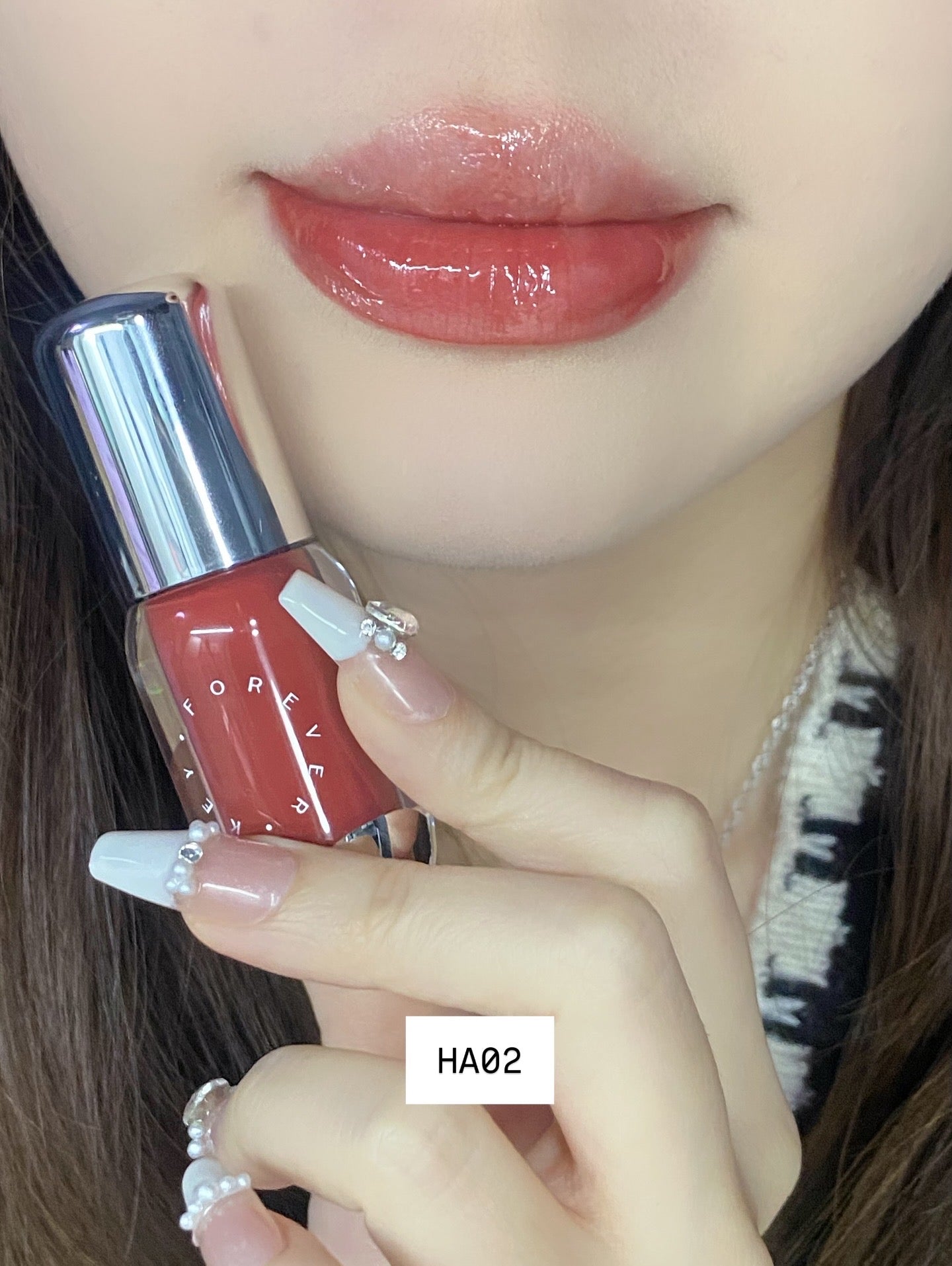 FOREVER KEY 3 In 1 Aqua Essence Lip Glaze