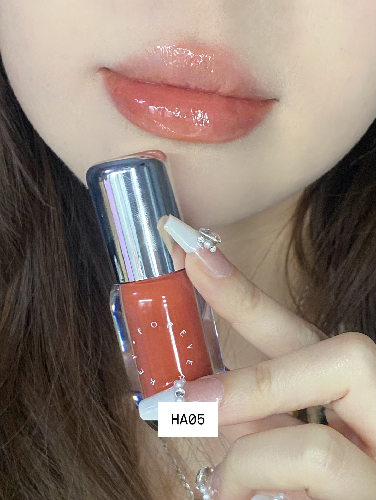 FOREVER KEY 3 In 1 Aqua Essence Lip Glaze