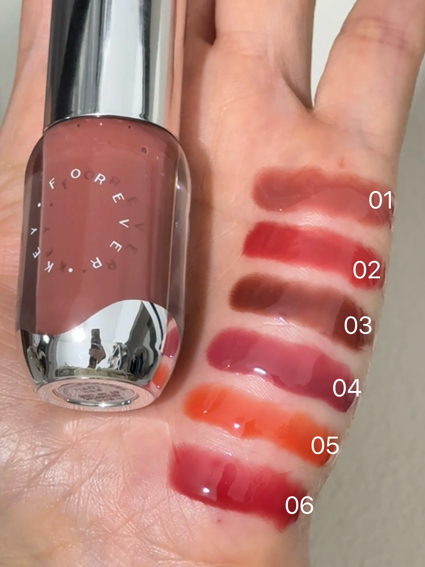 FOREVER KEY 3 In 1 Aqua Essence Lip Glaze